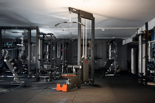 Latzugstation SQMIZE® PREMIUM BISON LAT-S1400