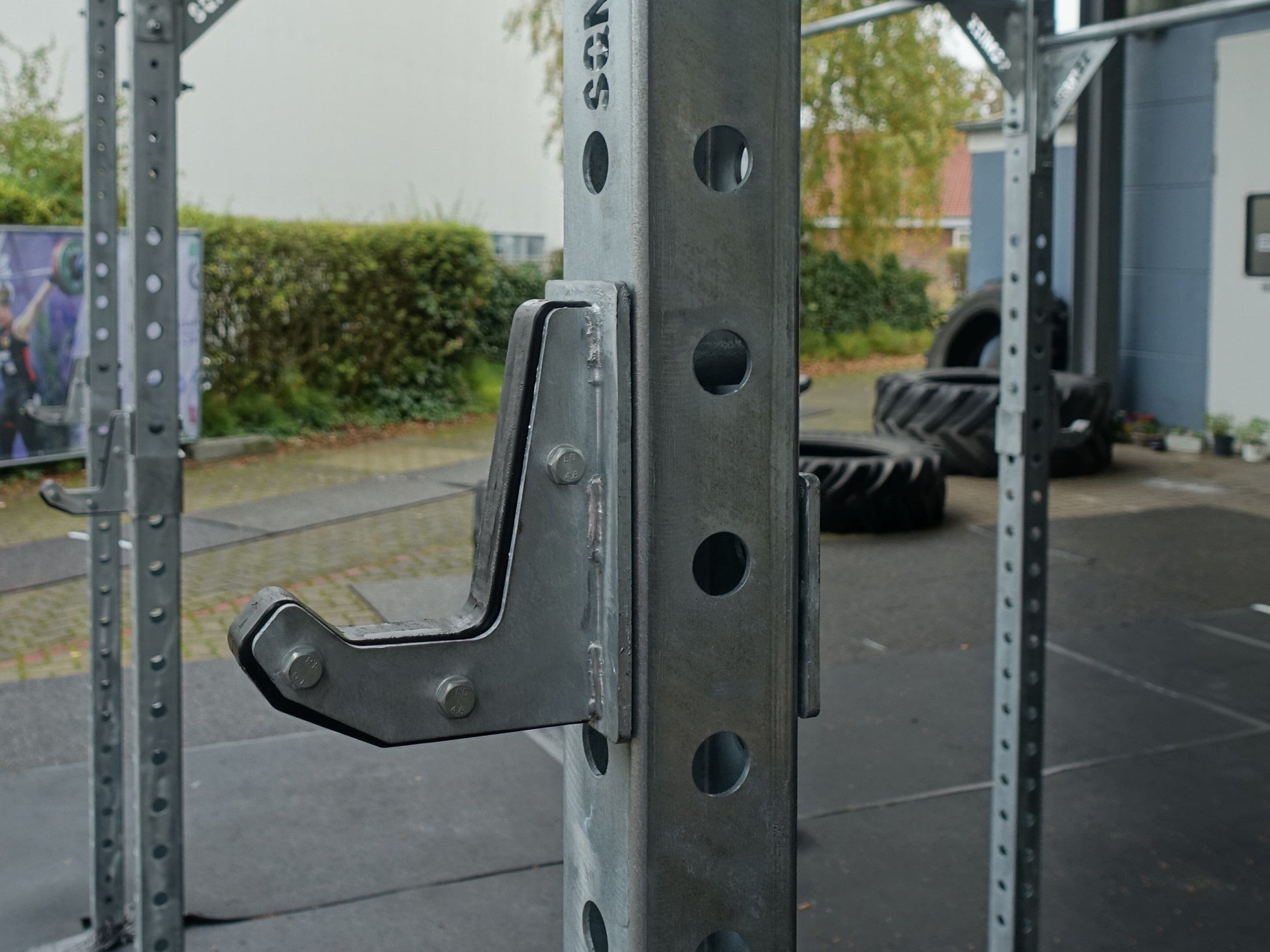 In- und Outdoor Wall-Mounted Power Rack Konfigurator SQMIZE® ELITE CLUB MWR FV www.simpleproducts.at 