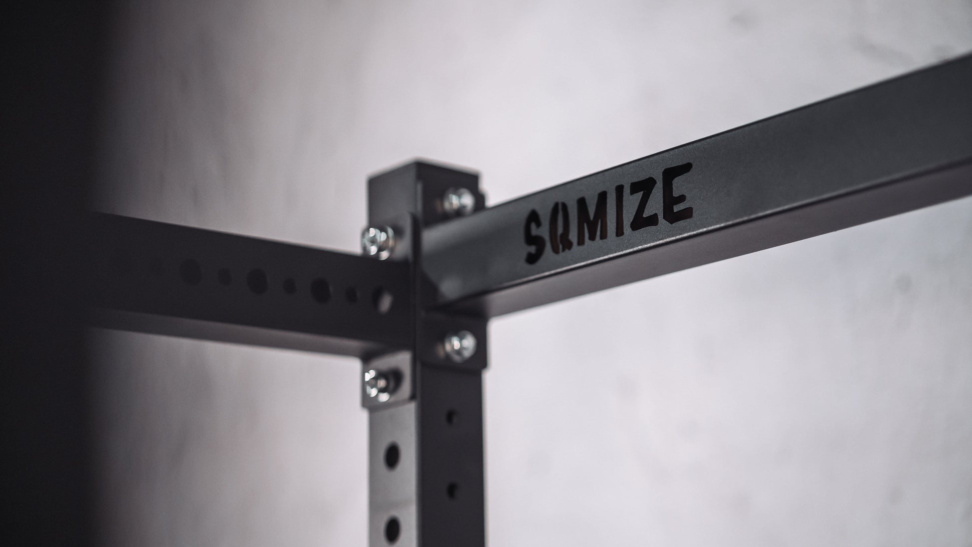 Power Rack SQMIZE® SQ8, Höhe 197 - 237 cm www.simpleproducts.at 