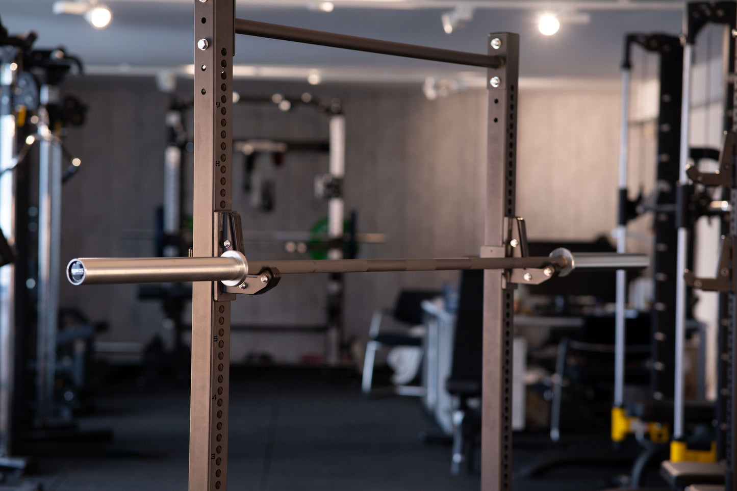 Powerlifting Langhantel SQMIZE® PREMIUM BISON OB86PL-KDK-G Cerakote www.simpleproducts.at 