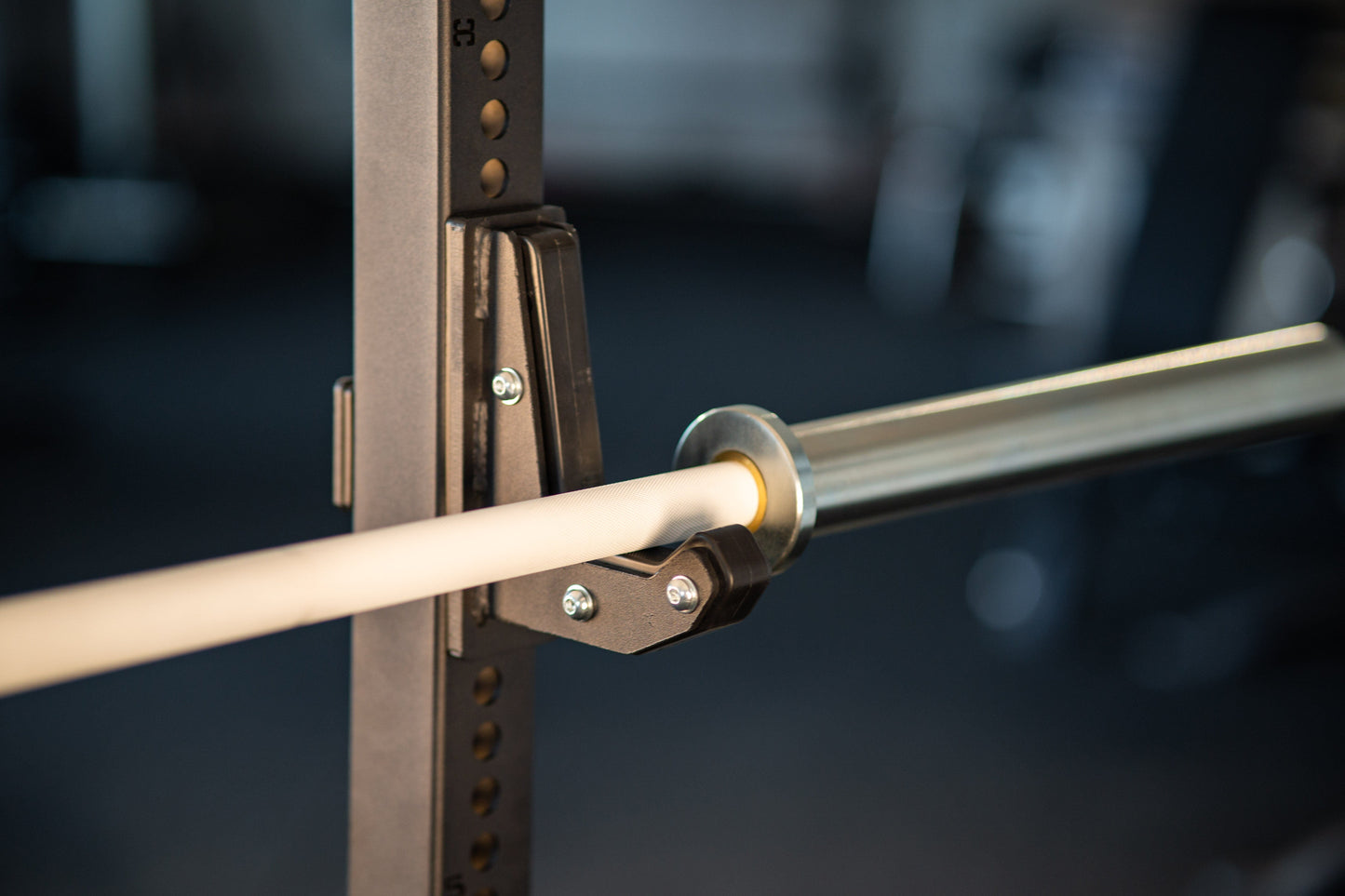 Powerlifting Langhantel SQMIZE® PREMIUM BISON OB86PL-KDK-G Cerakote www.simpleproducts.at Stormtrooper White 