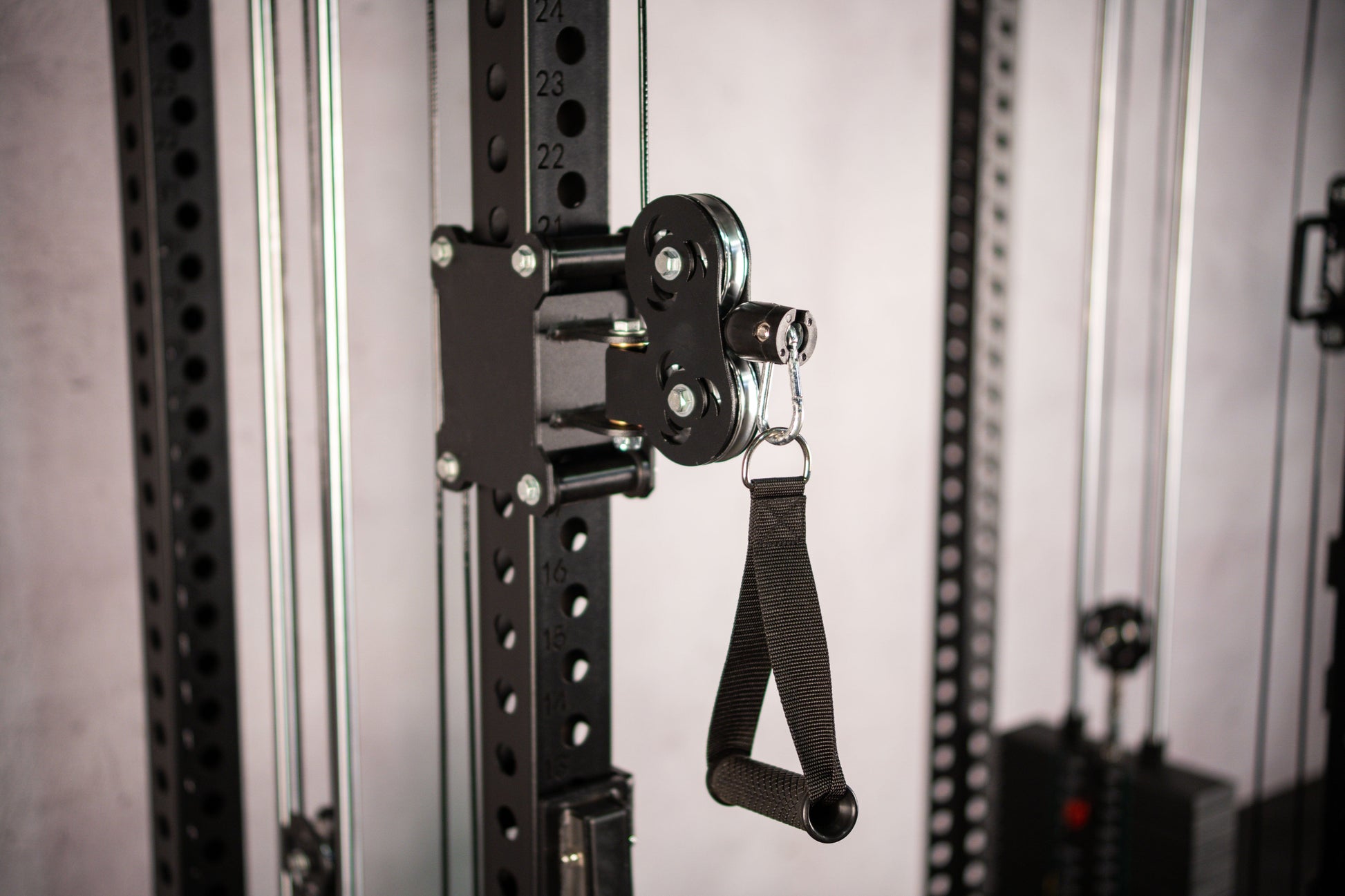 Twin-Power Rack & Kabelzugstation: Twin-Power Gym SQMIZE® ELITE CLUB SQ-S855-90, Kabelzugstation & Half Rack, Höhe 215 cm www.simpleproducts.at 